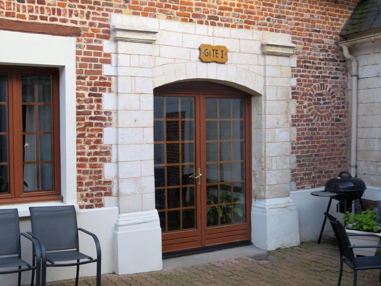 Auberge A La Ferme Surques Luaran gambar